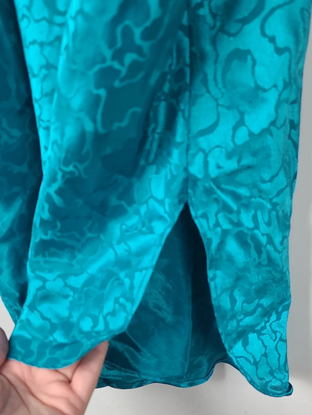 Vintage Erika Taylor Teal Silky Jacquard Lace V-Neckline Spaghetti Strap Slip L - Picture 10 of 12